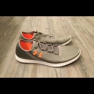 Under Armour Shoes - Excellent Condition Women’s UNDER ARMOUR Under Armour Shoes - Excellent Condition Women’s UNDER ARMOUR